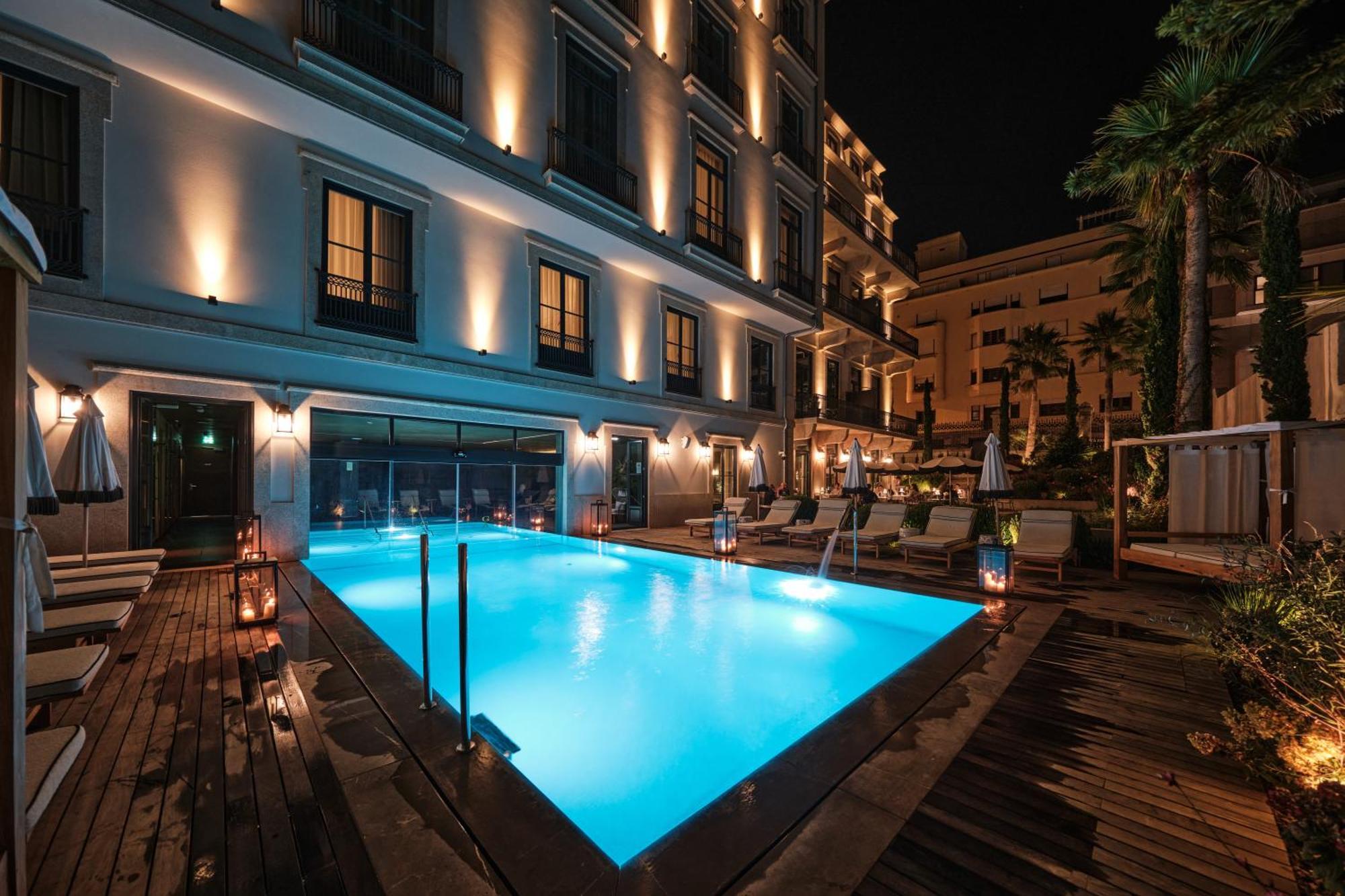 Ga Palace Hotel & Spa, A Xixth-Century Villa Porto Exteriér fotografie The hotel's pool