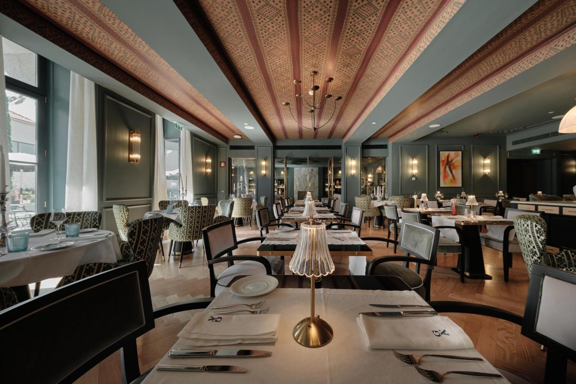 Ga Palace Hotel & Spa, A Xixth-Century Villa Porto Exteriér fotografie The restaurant in 2011