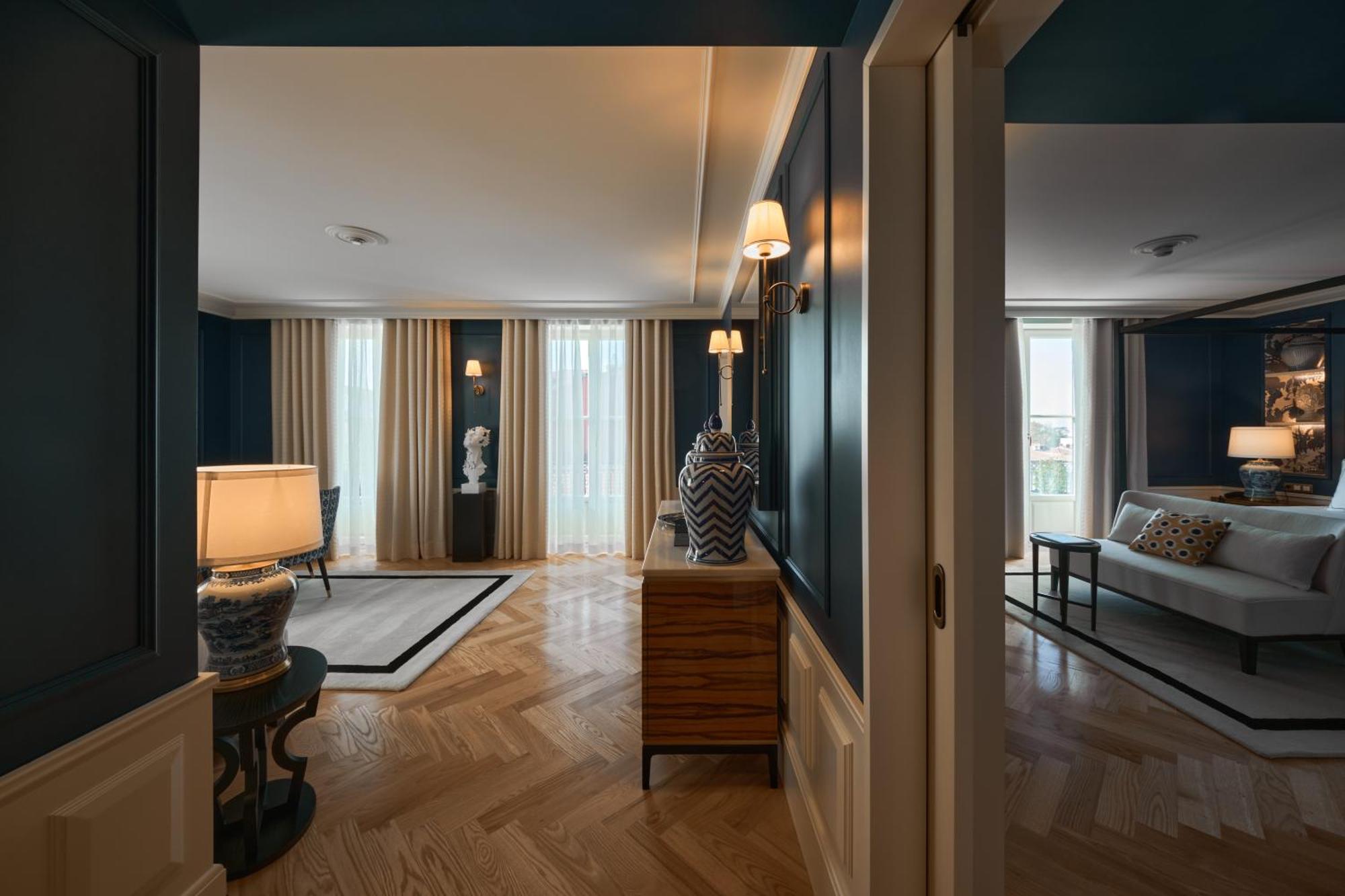 Ga Palace Hotel & Spa, A Xixth-Century Villa Porto Exteriér fotografie A suite at the hotel