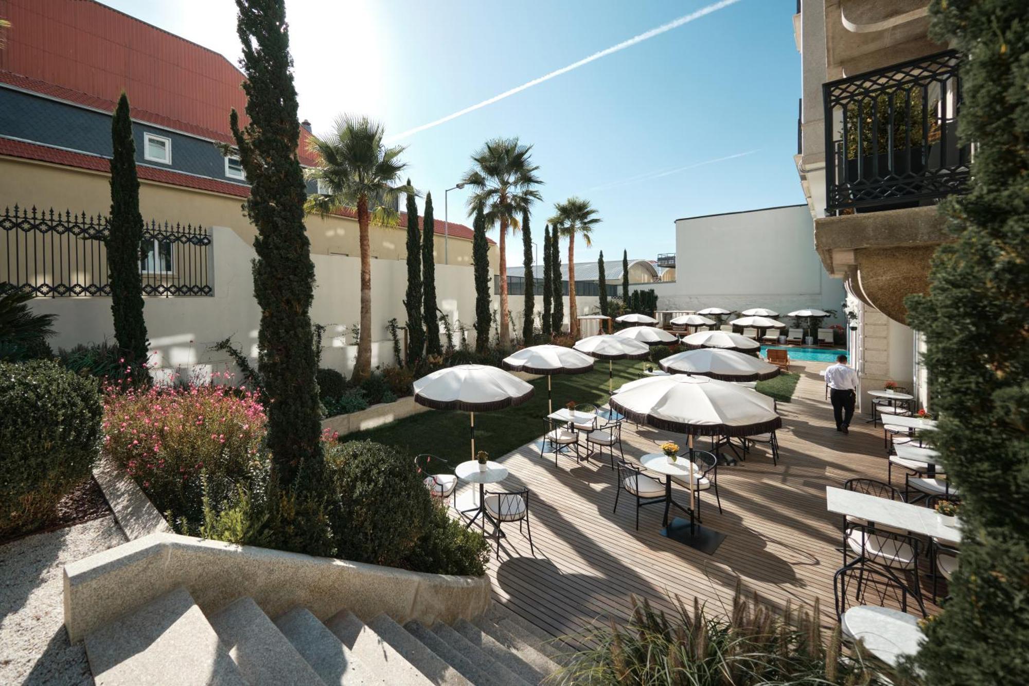Ga Palace Hotel & Spa, A Xixth-Century Villa Porto Exteriér fotografie The hotel's courtyard